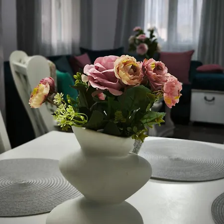 Holiday home Marilidiahouse Tzigkouna